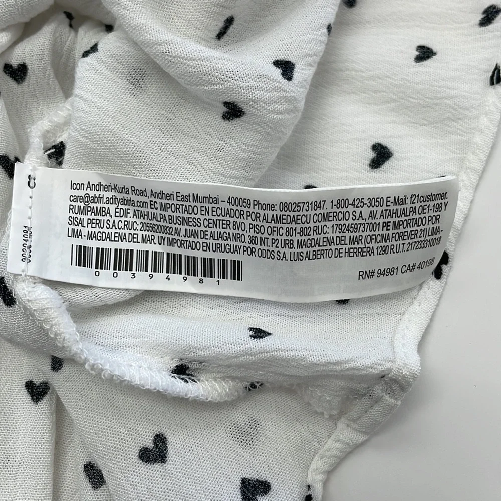 White/ Black Heart Puff Sleeve Top - Picture 10 of 15